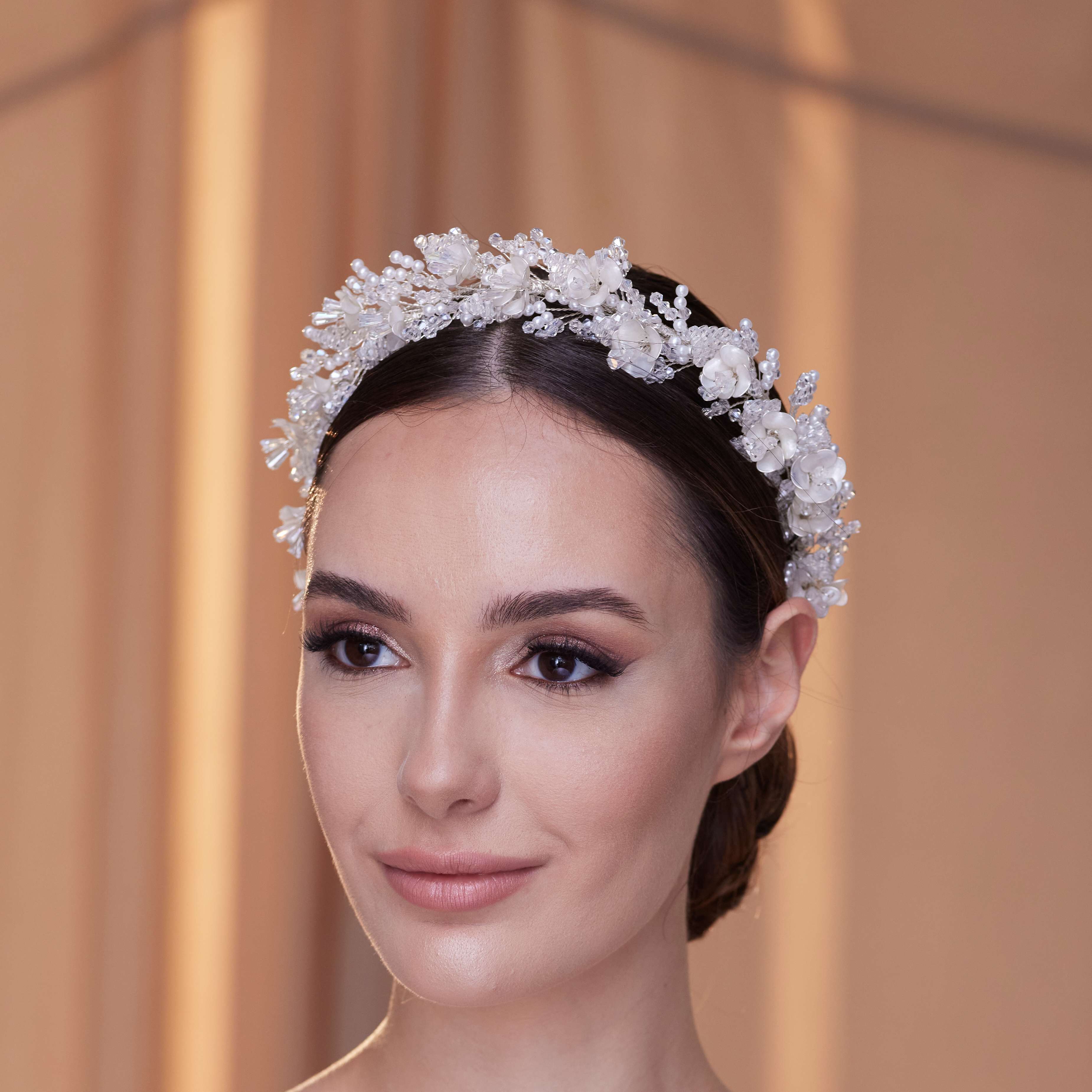 Elegant Bridal Hairband with Pearl