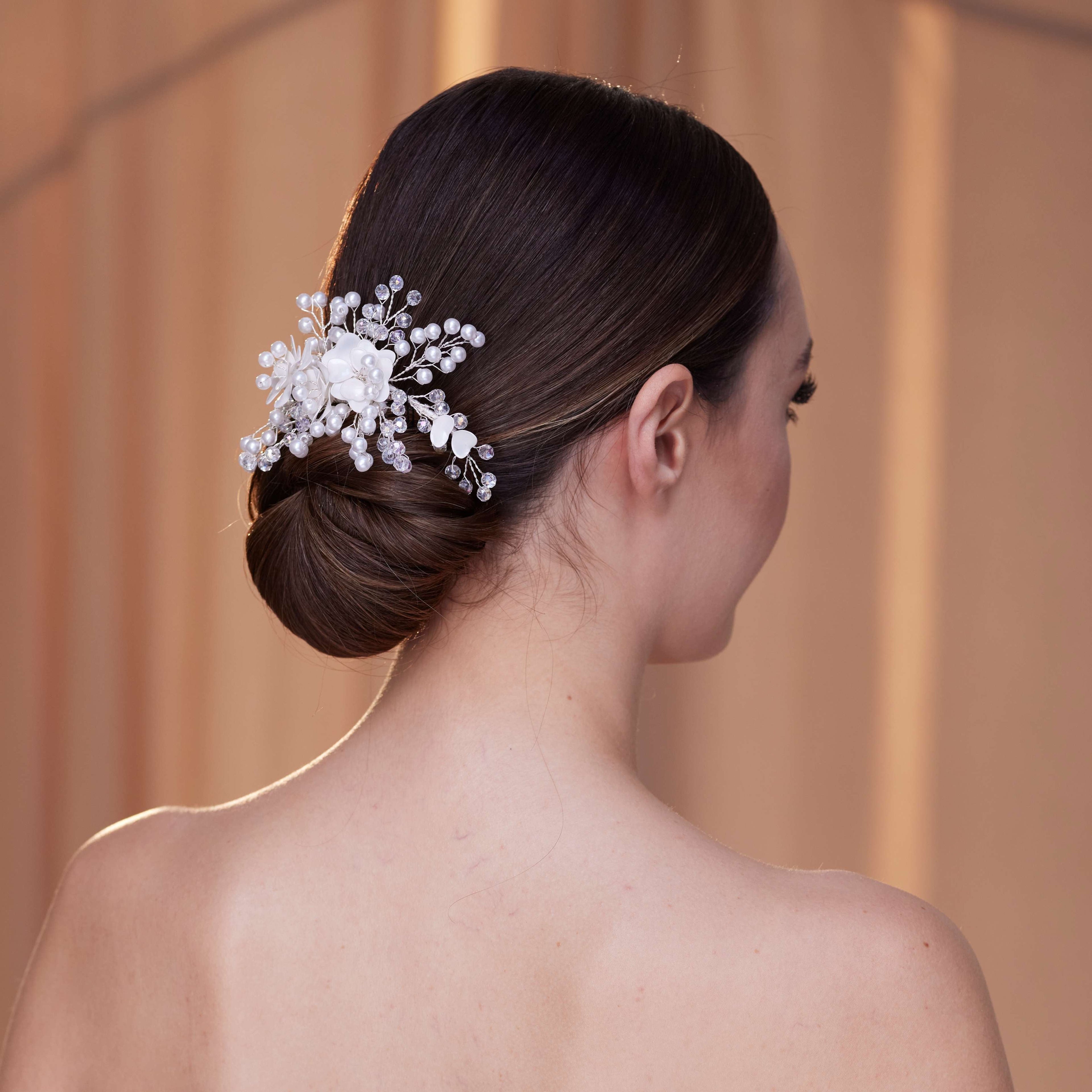 Elegant Hair Vine with Resin Flowers