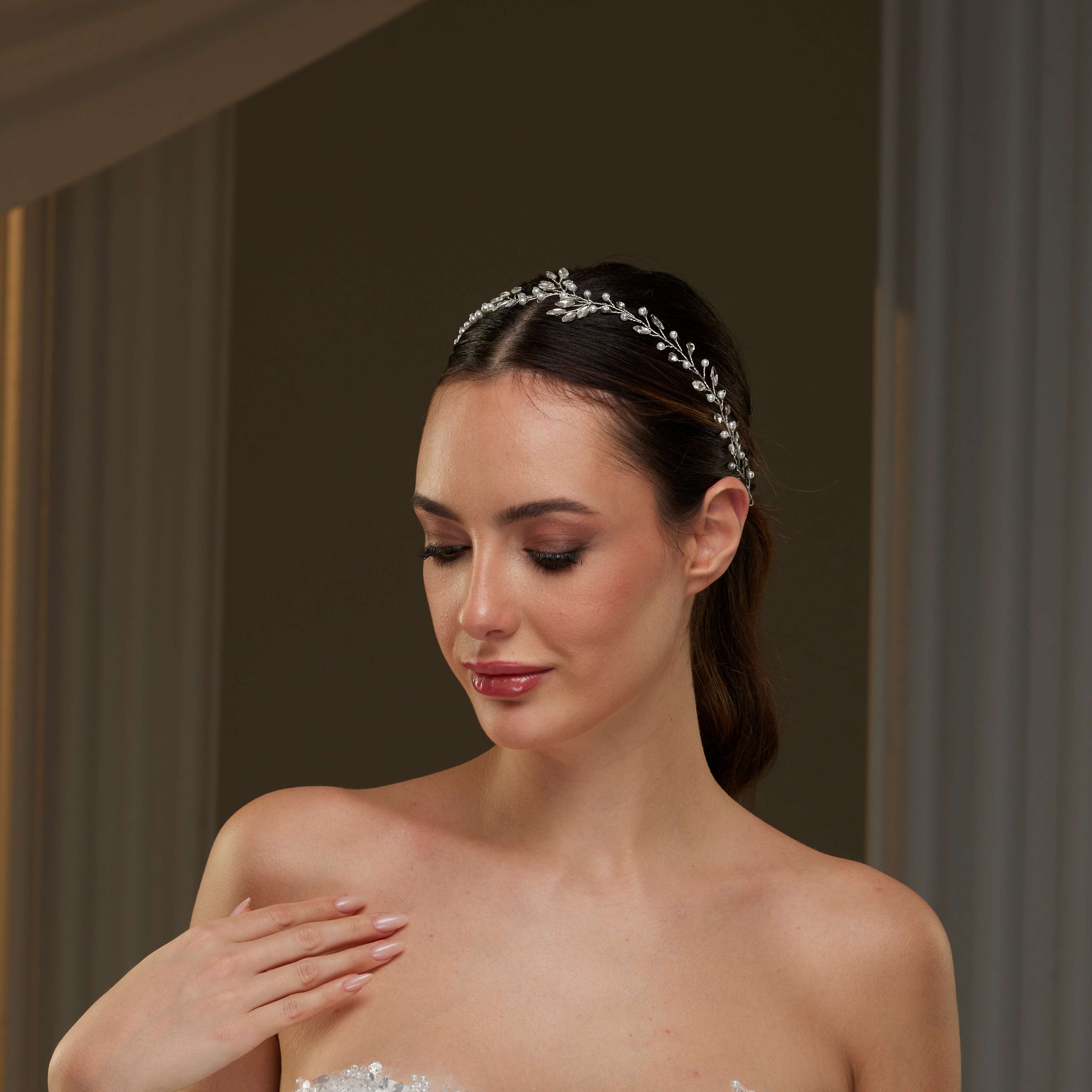Elegant Crystal and Pearl  Hair Vine