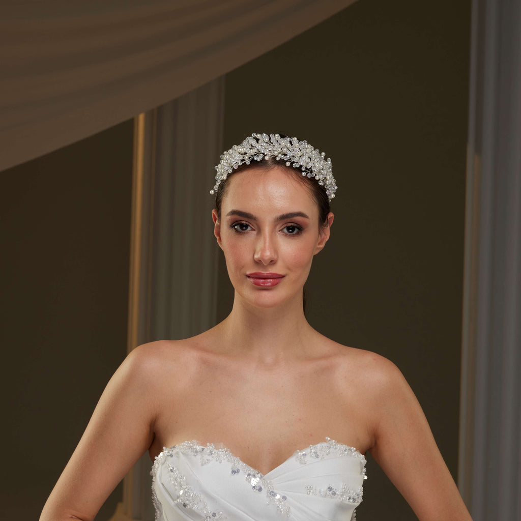 Elegant Bridal Hair Jewelry with Pearls
