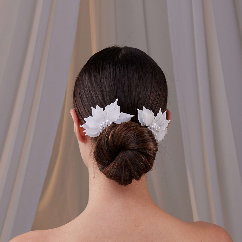 Two-Piece Resin Flower Wedding Hair Comb Set