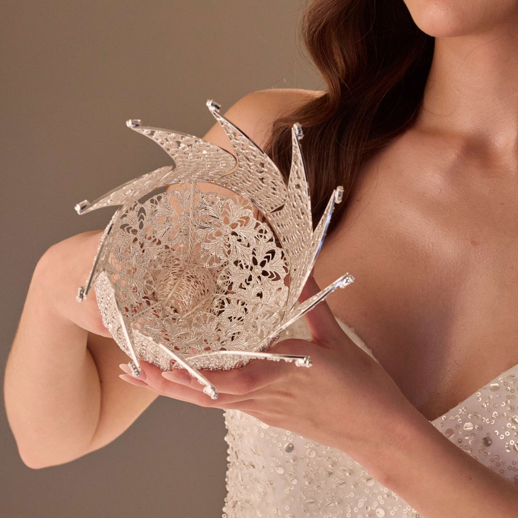 Luxury Quinceañera & Wedding Bouquet Holder – Silver Carved Flowers & Crystal Stones