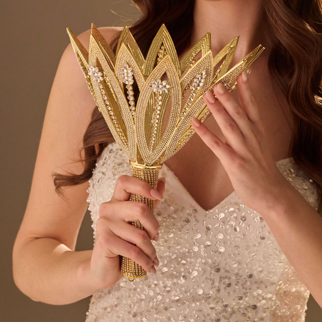 Luxury Gold  Quinceañera and  Wedding Bouquet Holder