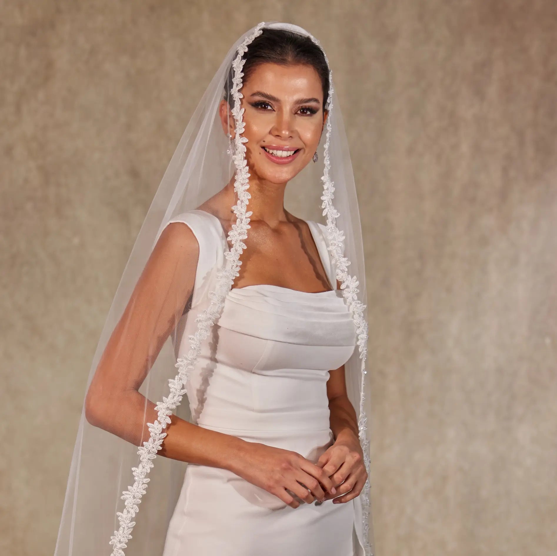 Flower Lace Bridal Veil- D216